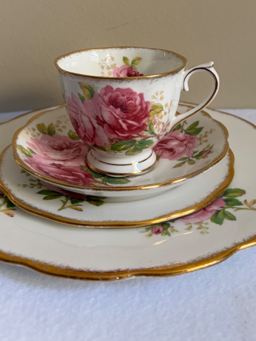 Royal Albert American Beauty Luncheon Set